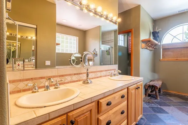 $1,650,000 | 254 Holiday Vista Drive, Mammoth Lakes, CA 93546