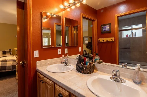 $1,650,000 | 254 Holiday Vista Drive, Mammoth Lakes, CA 93546