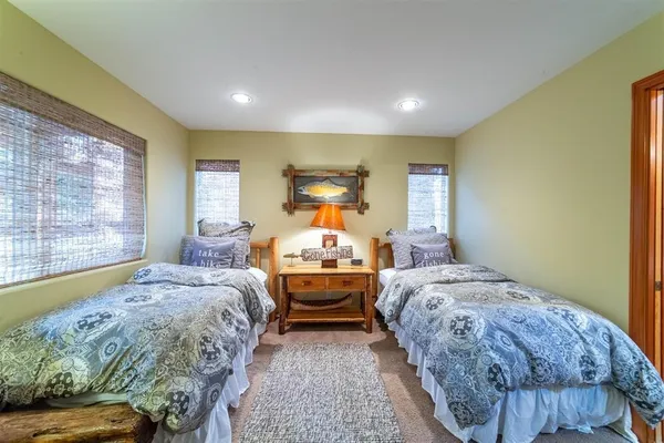 $1,650,000 | 254 Holiday Vista Drive, Mammoth Lakes, CA 93546