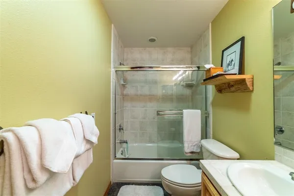 $1,650,000 | 254 Holiday Vista Drive, Mammoth Lakes, CA 93546