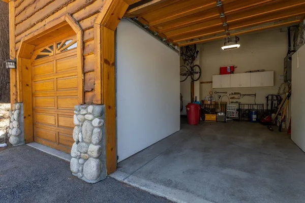 $1,650,000 | 254 Holiday Vista Drive, Mammoth Lakes, CA 93546