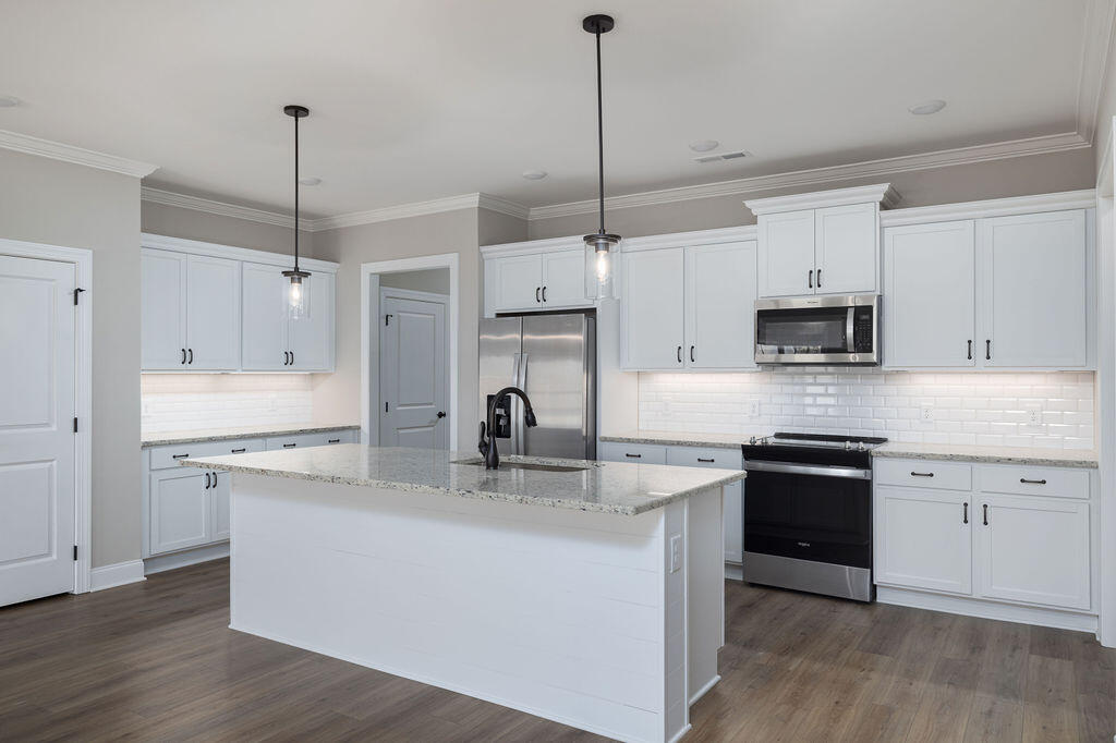 6039 Ridgesong Way, Unit 9 Ooltewah, TN 37363 - Photo 12 of 31 Kitchen