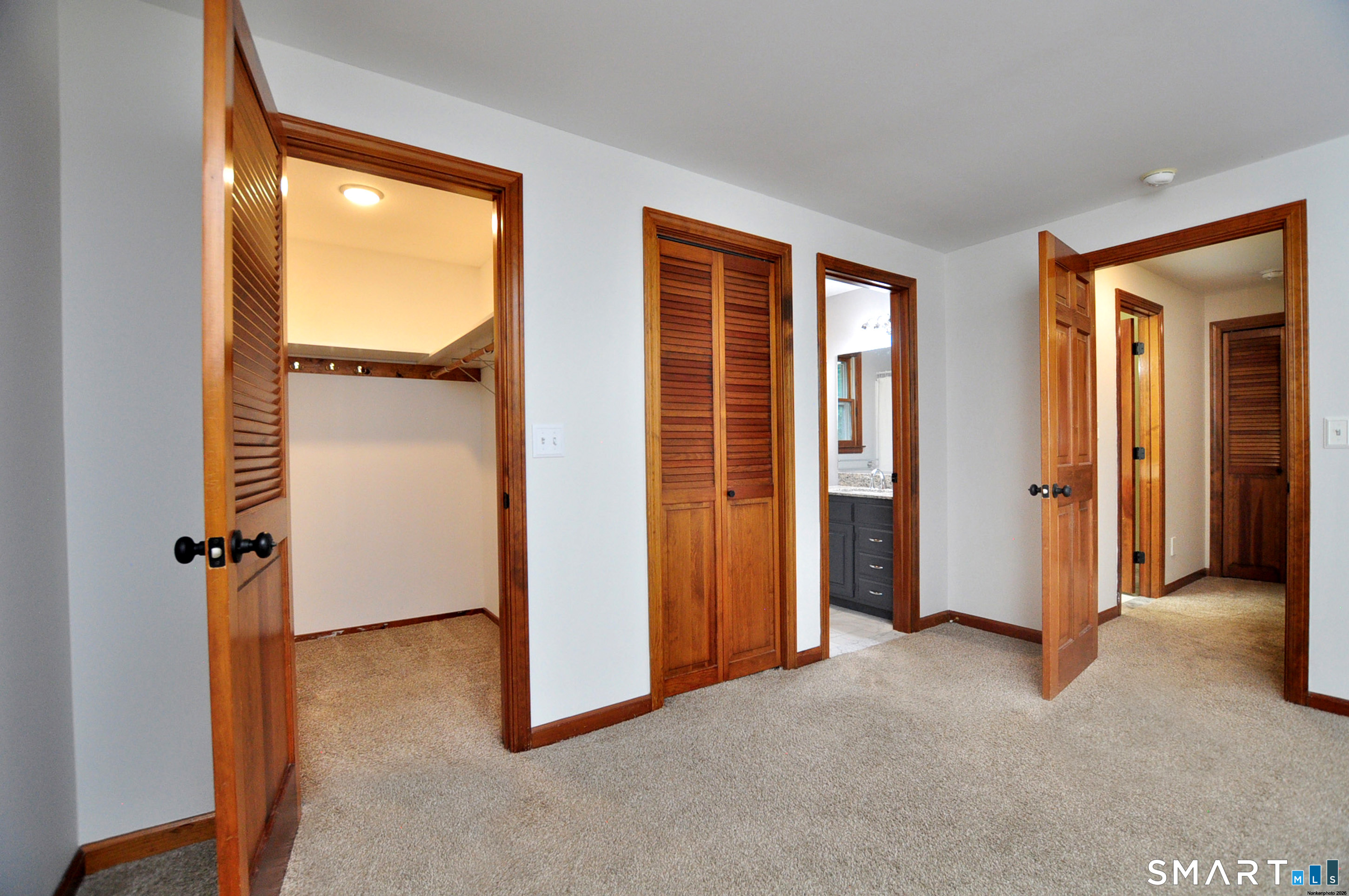 117 Hollow Brook Road Windsor, CT 06095 - Photo 24 of 40 Primary bedroom