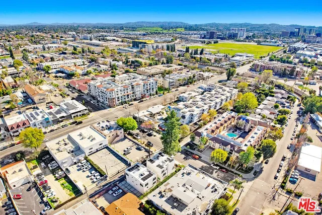 $2,600,000 | 21719 Hart Street, Canoga Park, CA 91303