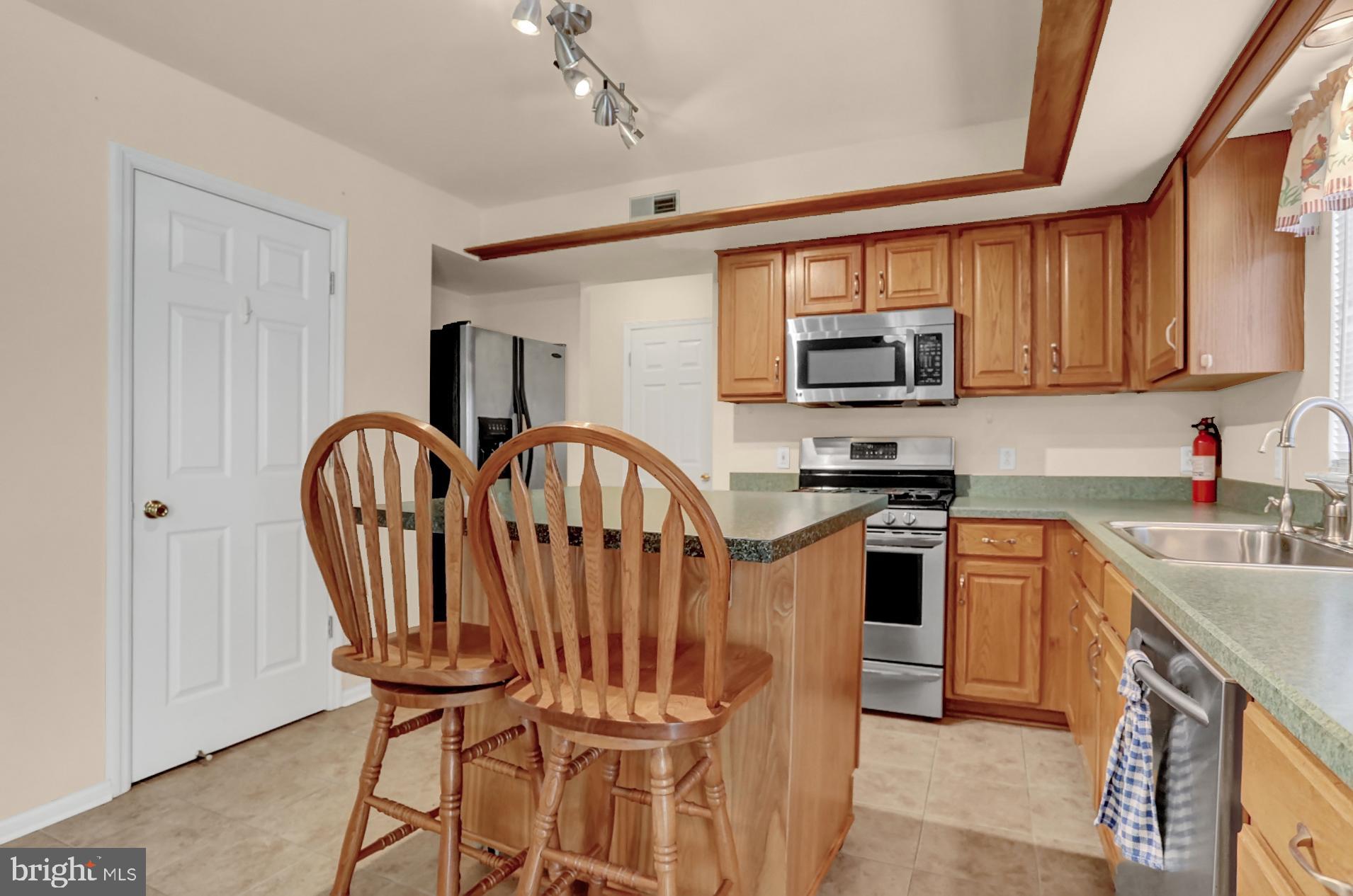 407 Frederick Street Reading, PA 19608 - Photo 11 of 31