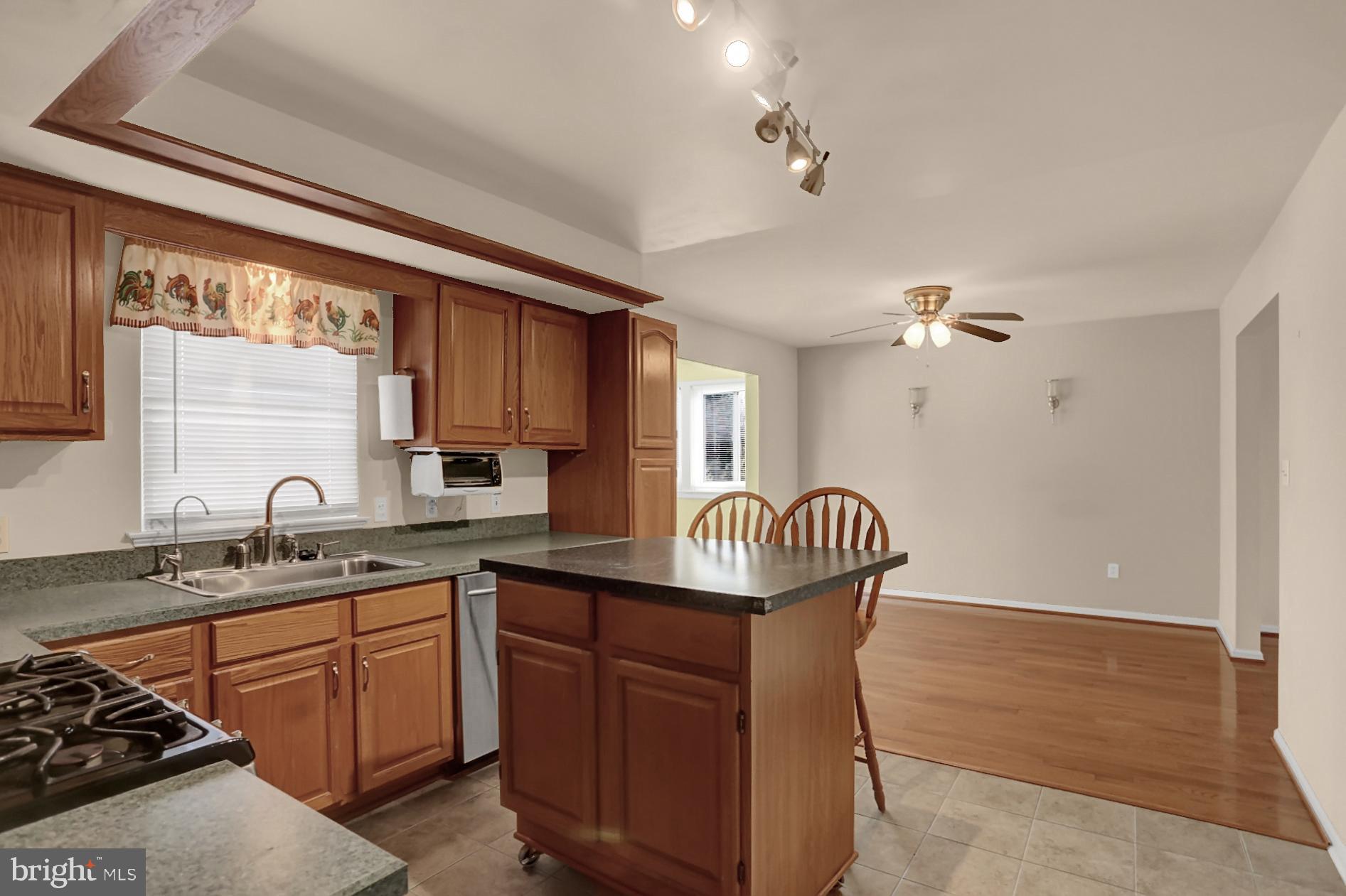 407 Frederick Street Reading, PA 19608 - Photo 13 of 31