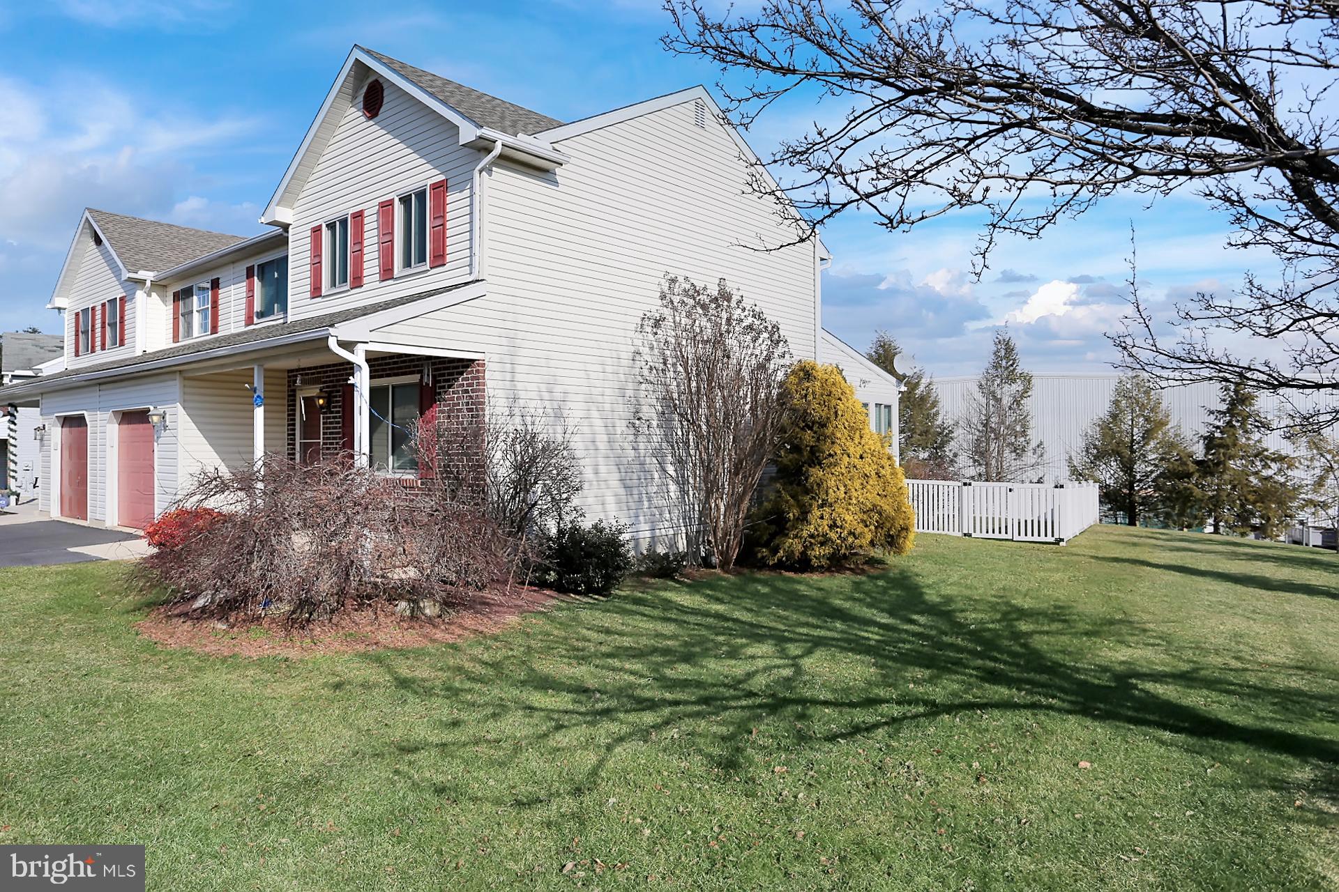 407 Frederick Street Reading, PA 19608 - Photo 3 of 31