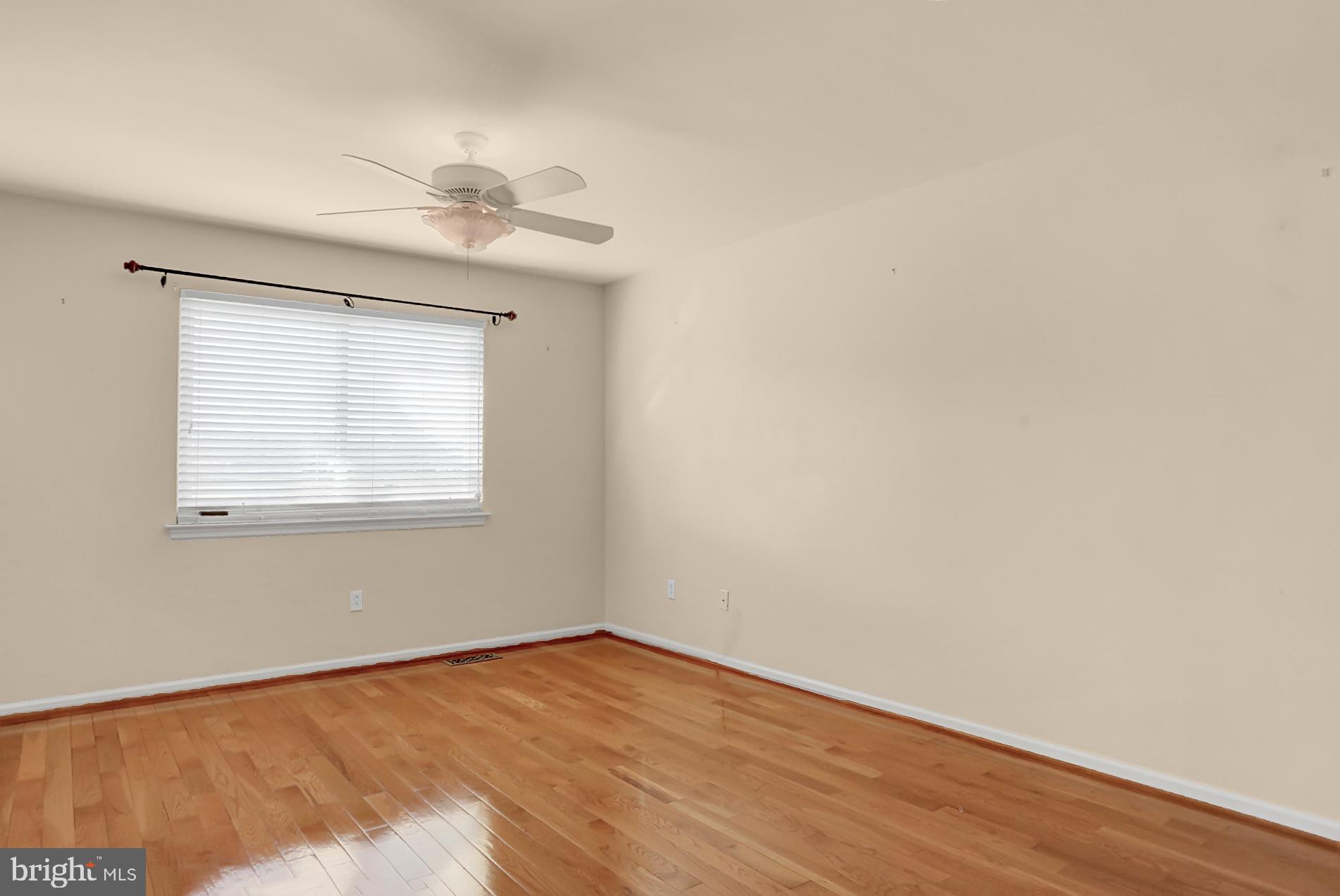 407 Frederick Street Reading, PA 19608 - Photo 8 of 31