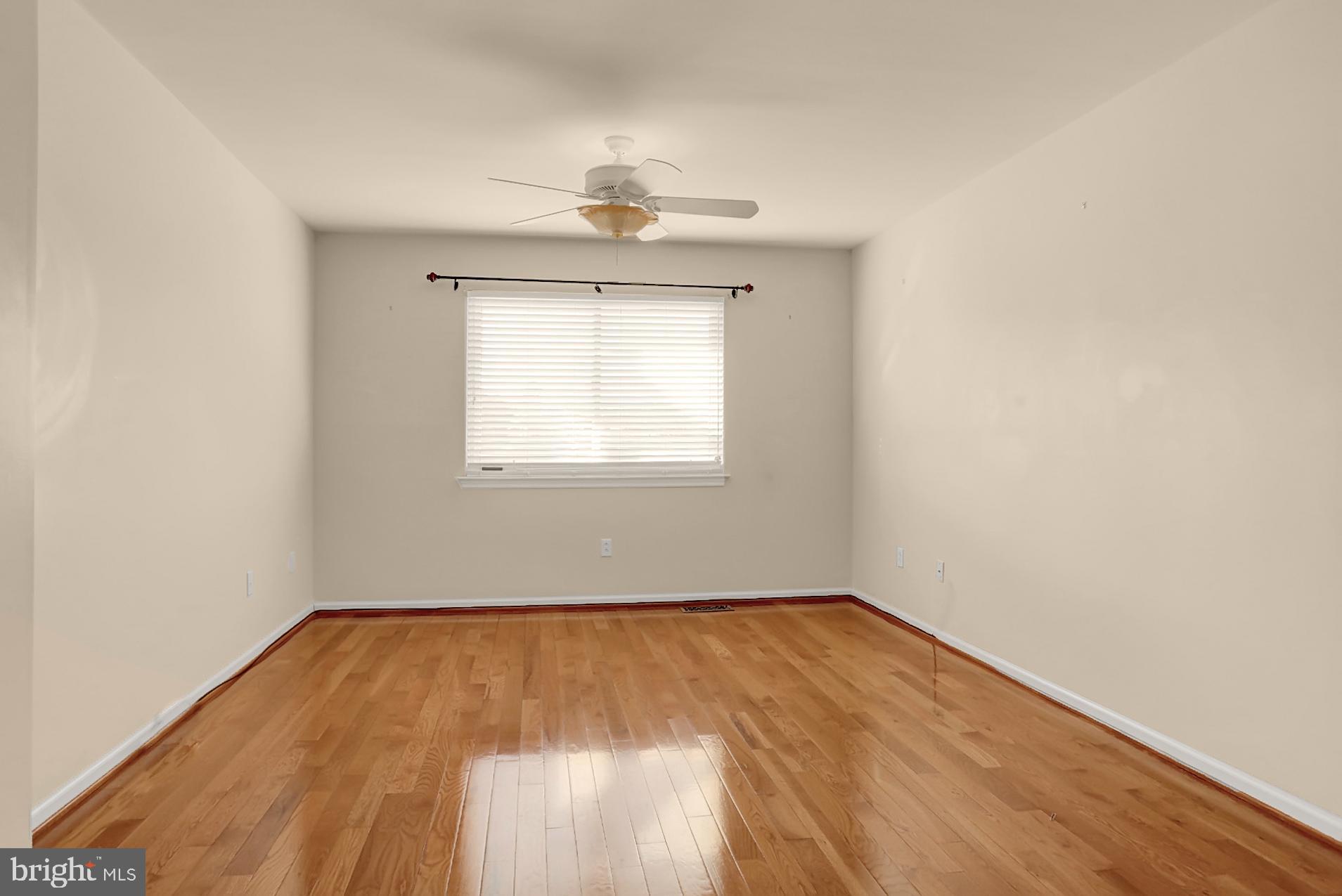 407 Frederick Street Reading, PA 19608 - Photo 9 of 31