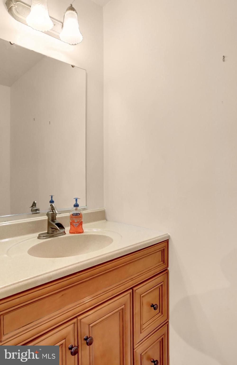 407 Frederick Street Reading, PA 19608 - Photo 10 of 31