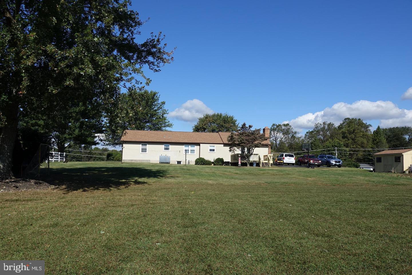 5695 Ridge Road Mount Airy, MD 21771 - Photo 4 of 25 Gallery Image 4
