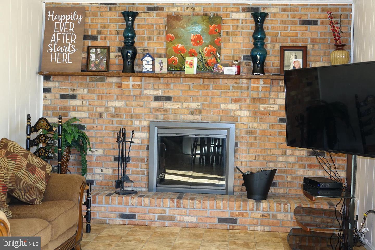 5695 Ridge Road Mount Airy, MD 21771 - Photo 8 of 25 Gallery Image 8