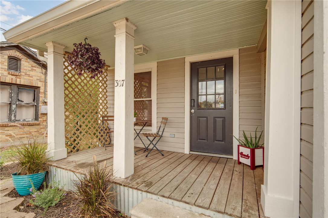 307 West 30th Street Bryan, TX 77803 - Photo 2 of 26