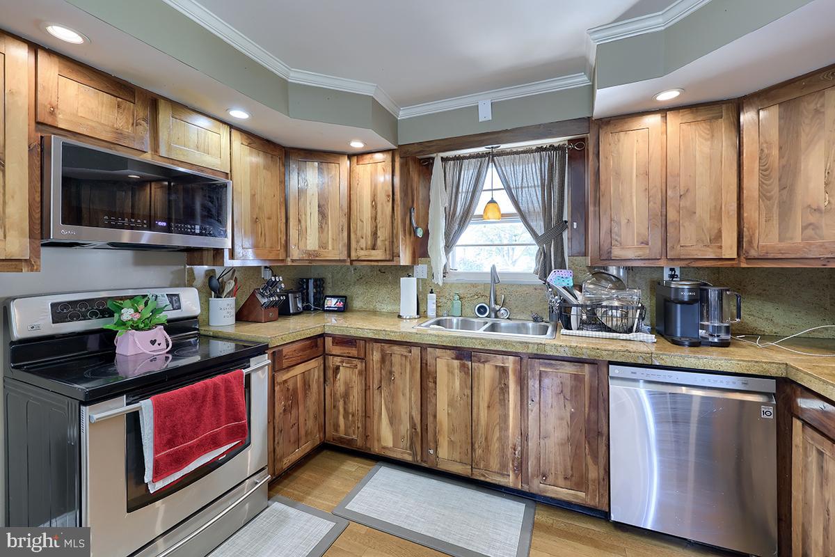 5146 Vera Cruz Road Emmaus, PA 18049 - Photo 9 of 43 Gallery Image 9