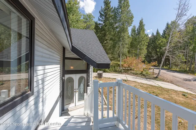 $899,999 | 546 Vista Drive, Star Valley Ranch, WY 83127