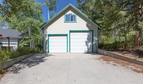 $899,999 | 546 Vista Drive, Star Valley Ranch, WY 83127