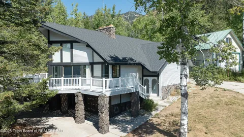 $899,999 | 546 Vista Drive, Star Valley Ranch, WY 83127