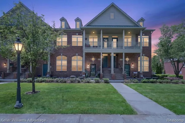 $305,000 | 446 Old Pine Way, Walled Lake, MI 48390