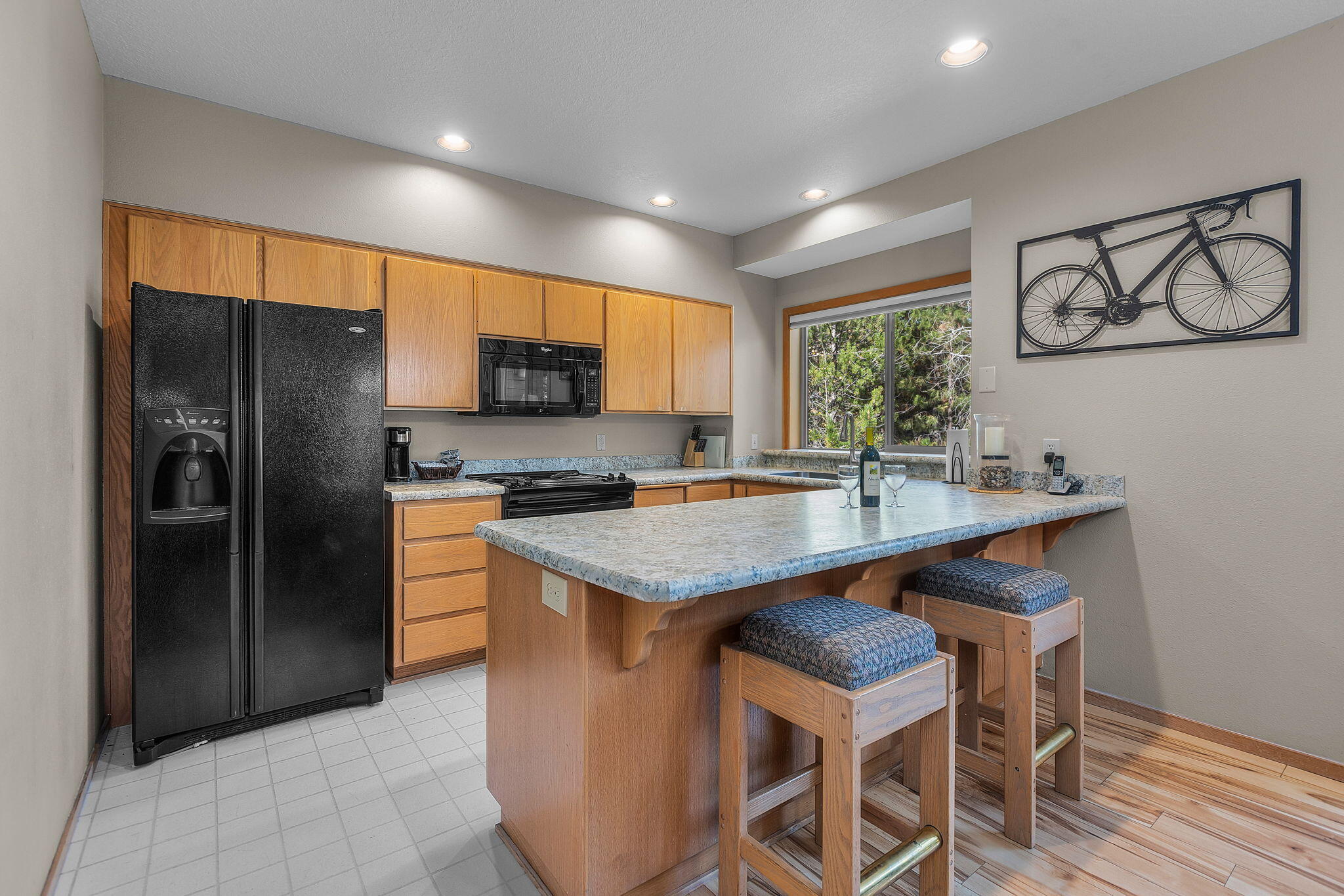 57407 Beaver Ridge Loop, Unit 44 Sunriver, OR 97707 - Photo 9 of 28 2025_10_23_57407_beaver_ridge_loop_n44-1