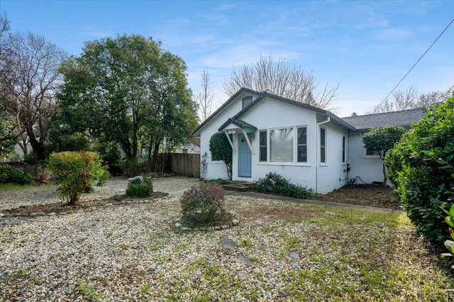 $399,800 | 409 Smile Place, Redding, CA 96001