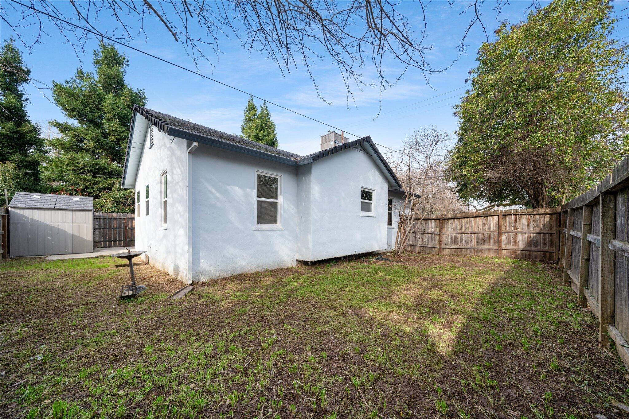 409 Smile Place Redding, CA 96001 - Photo 18 of 39 18-BiggerFlow Real Estate Media-18