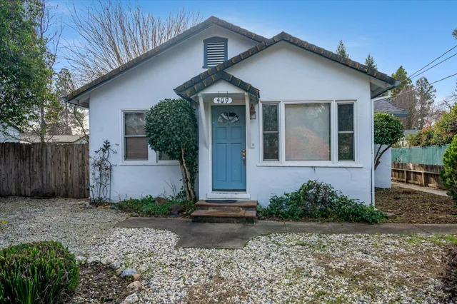 $399,800 | 409 Smile Place, Redding, CA 96001