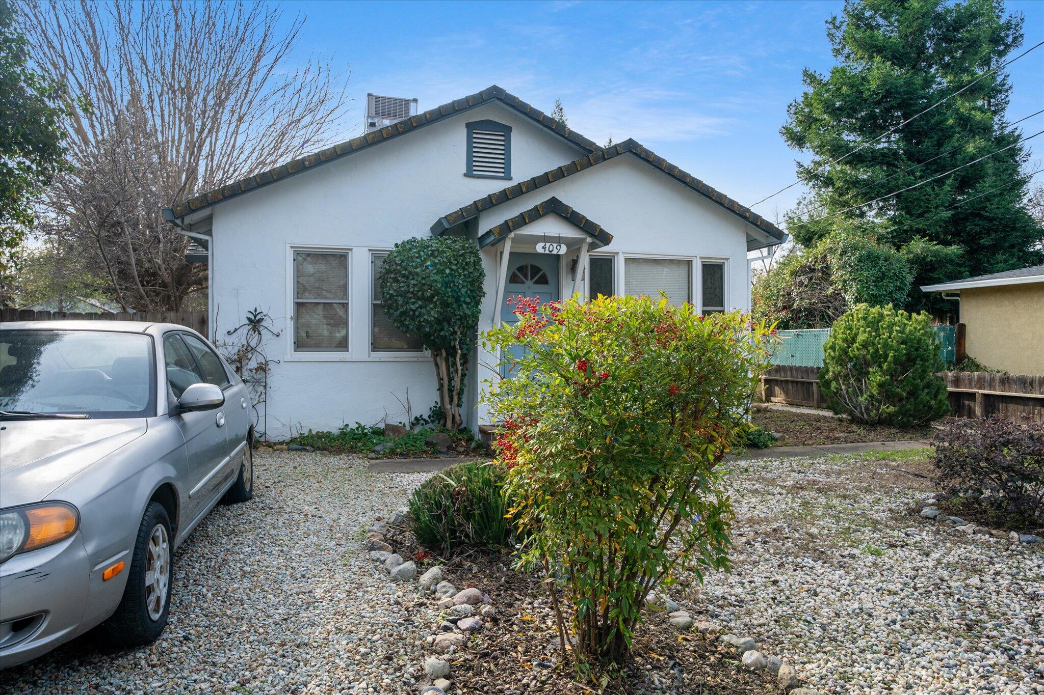 409 Smile Place Redding, CA 96001 - Photo 21 of 39 22-BiggerFlow Real Estate Media-22