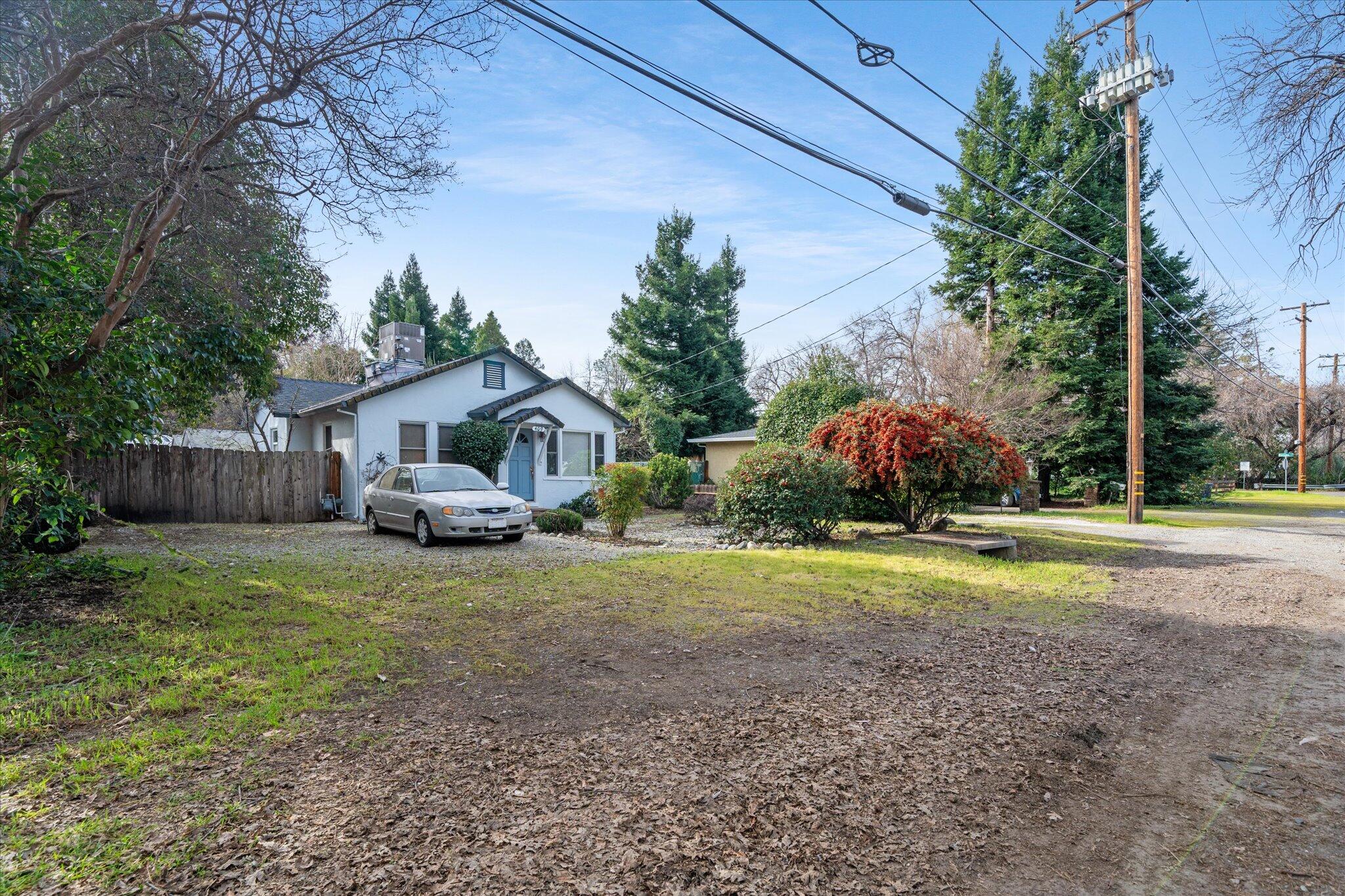 409 Smile Place Redding, CA 96001 - Photo 22 of 39 23-BiggerFlow Real Estate Media-23