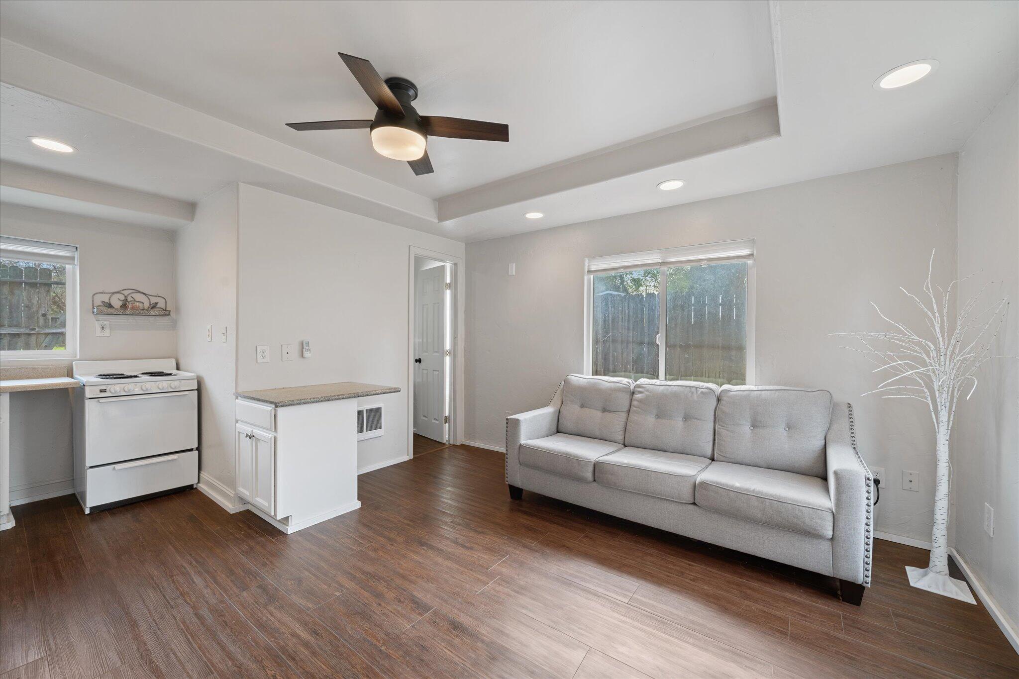 409 Smile Place Redding, CA 96001 - Photo 30 of 39 31-BiggerFlow Real Estate Media-31