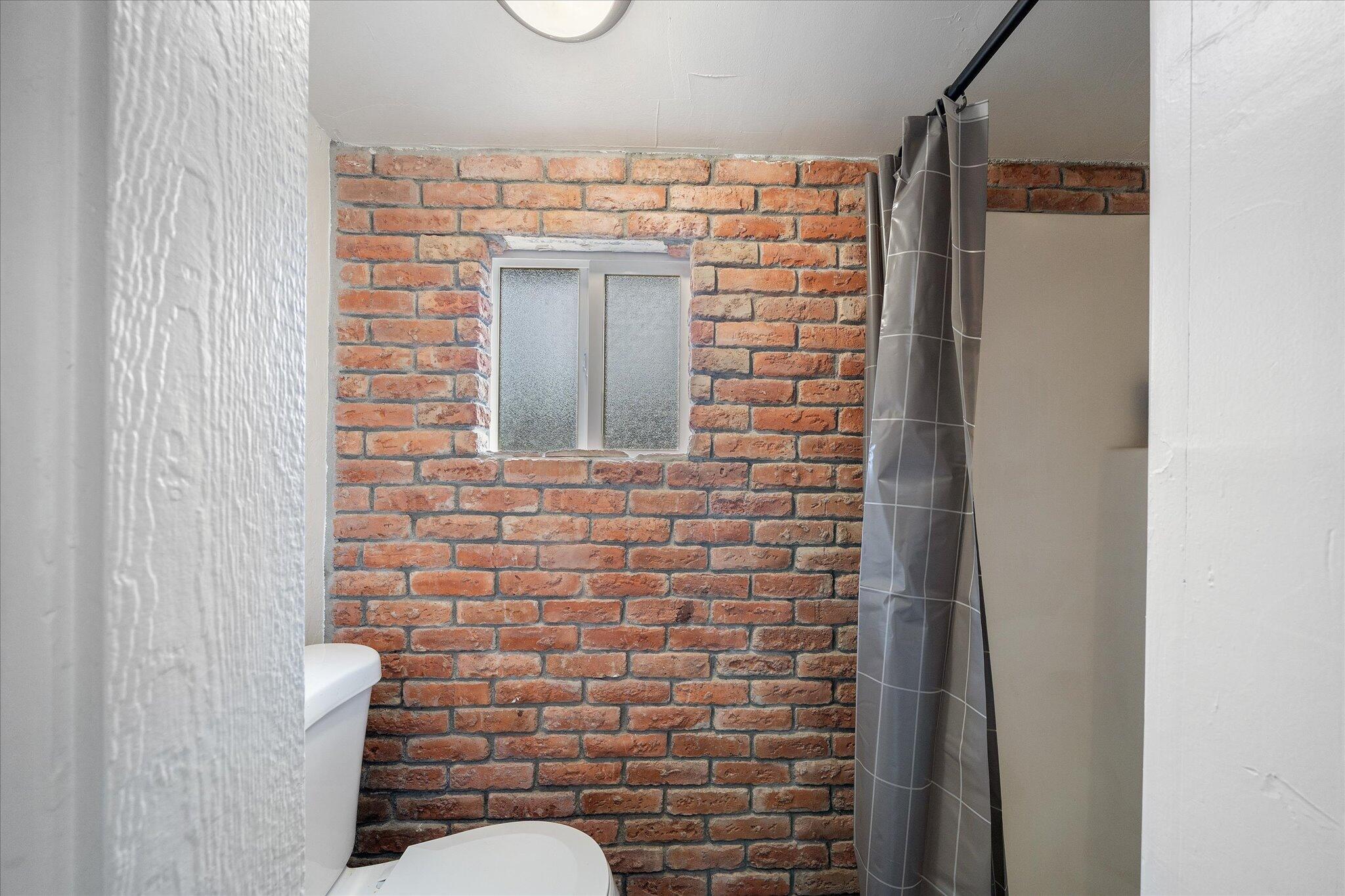 409 Smile Place Redding, CA 96001 - Photo 38 of 39 39-BiggerFlow Real Estate Media-39