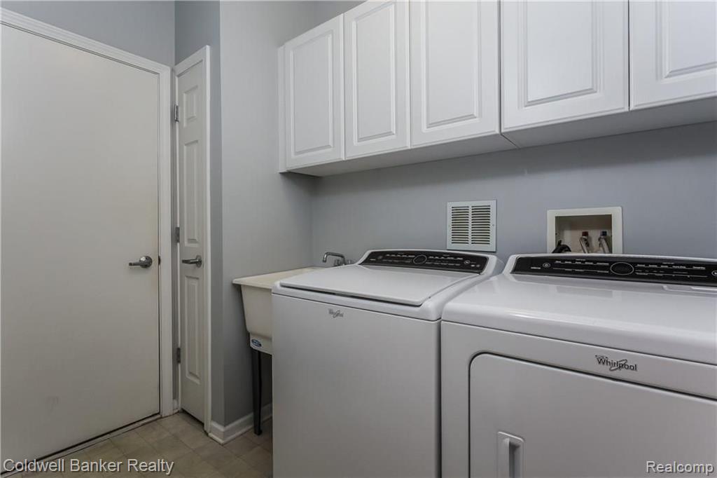 41863 Mitchell Road, Unit 17 Novi, MI 48377 - Photo 22 of 39