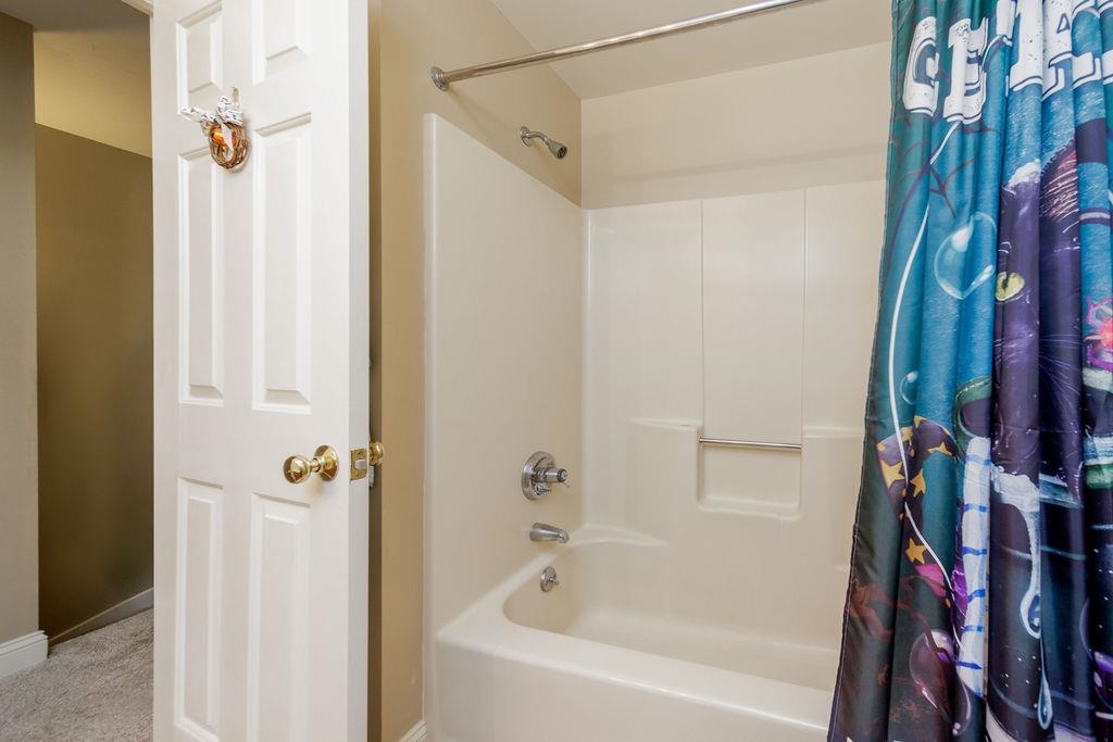 36 Circle Drive, Unit 3 Ashland, NH 03217 - Photo 22 of 40