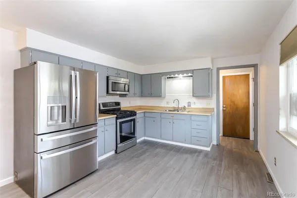 $3,200 | 755 Braun Street, Lakewood, CO 80401