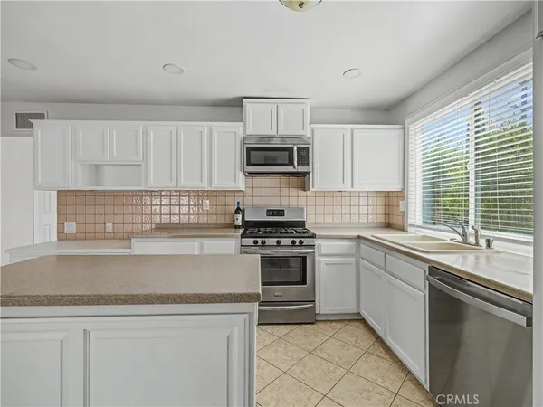 $4,500 | 6151 Neddy Avenue, Woodland Hills, CA 91367