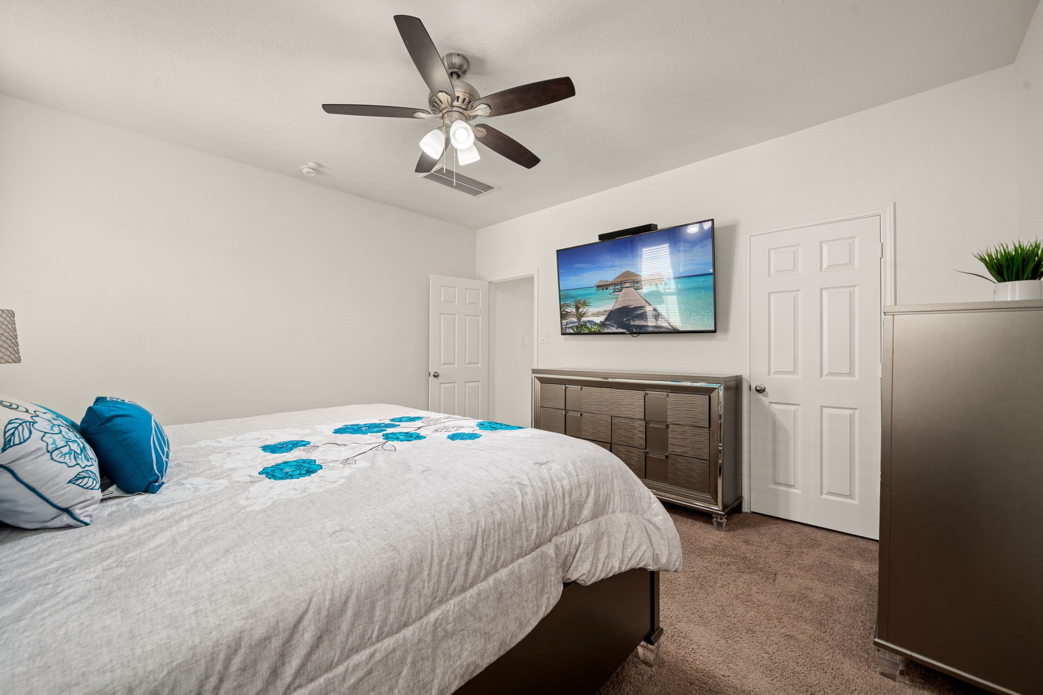 20811 Filbert Lane Katy, TX 77449 - Photo 16 of 43 a bedroom with a bed and a bed