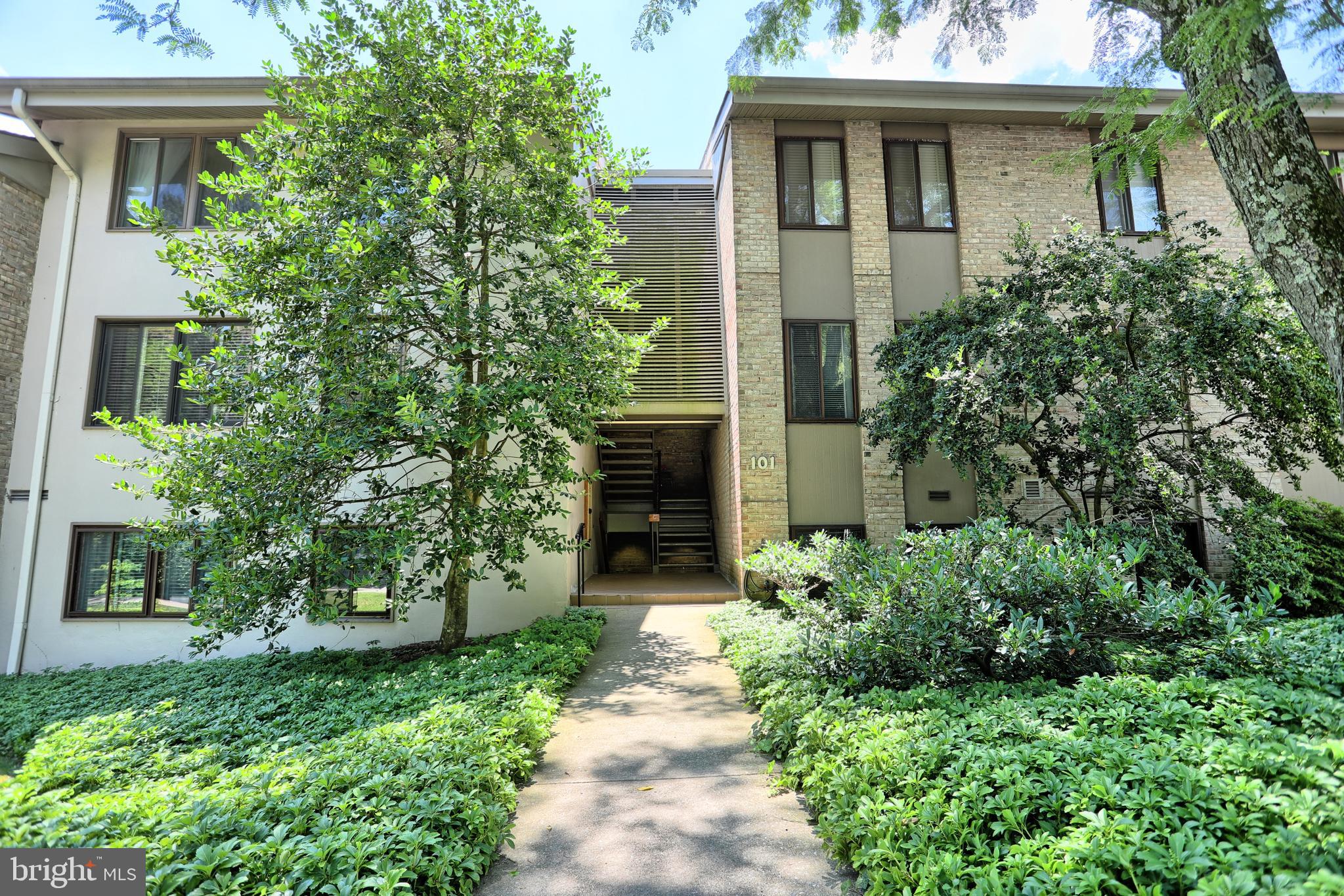 101 Cross Keys Road, Unit R101F Baltimore, MD 21210 - Photo 1 of 32