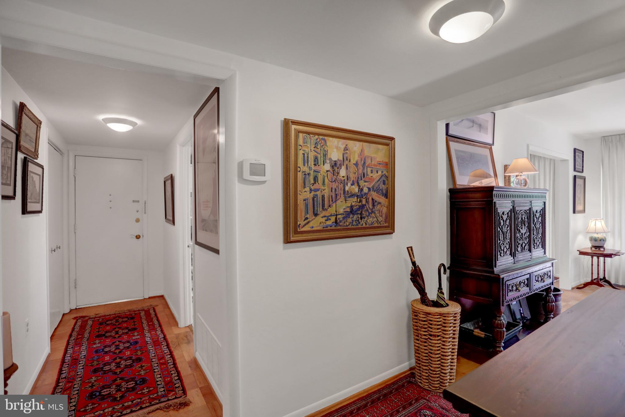 101 Cross Keys Road, Unit R101F Baltimore, MD 21210 - Photo 2 of 32 Entrance Hall