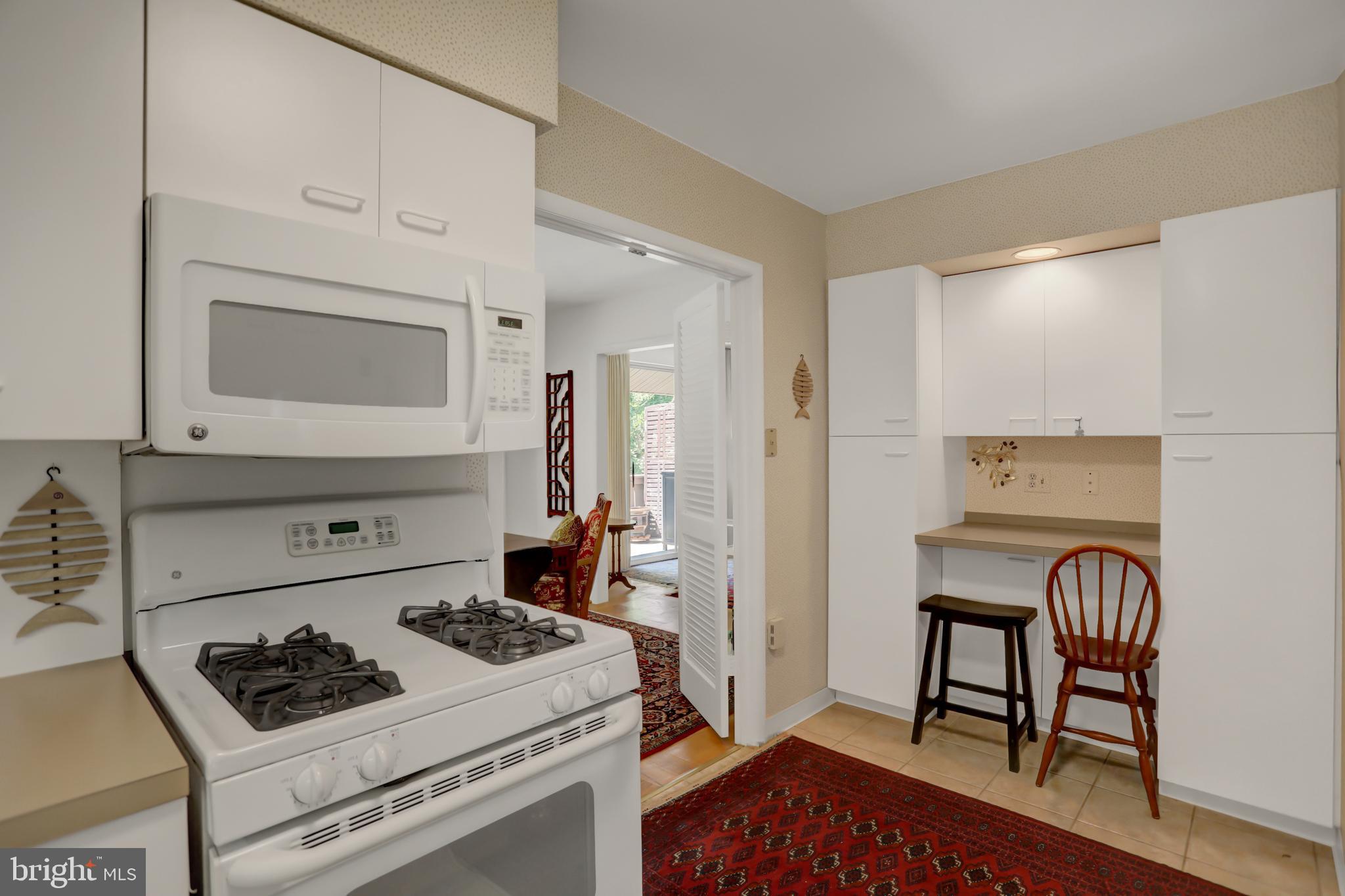 101 Cross Keys Road, Unit R101F Baltimore, MD 21210 - Photo 13 of 32 Kitchen