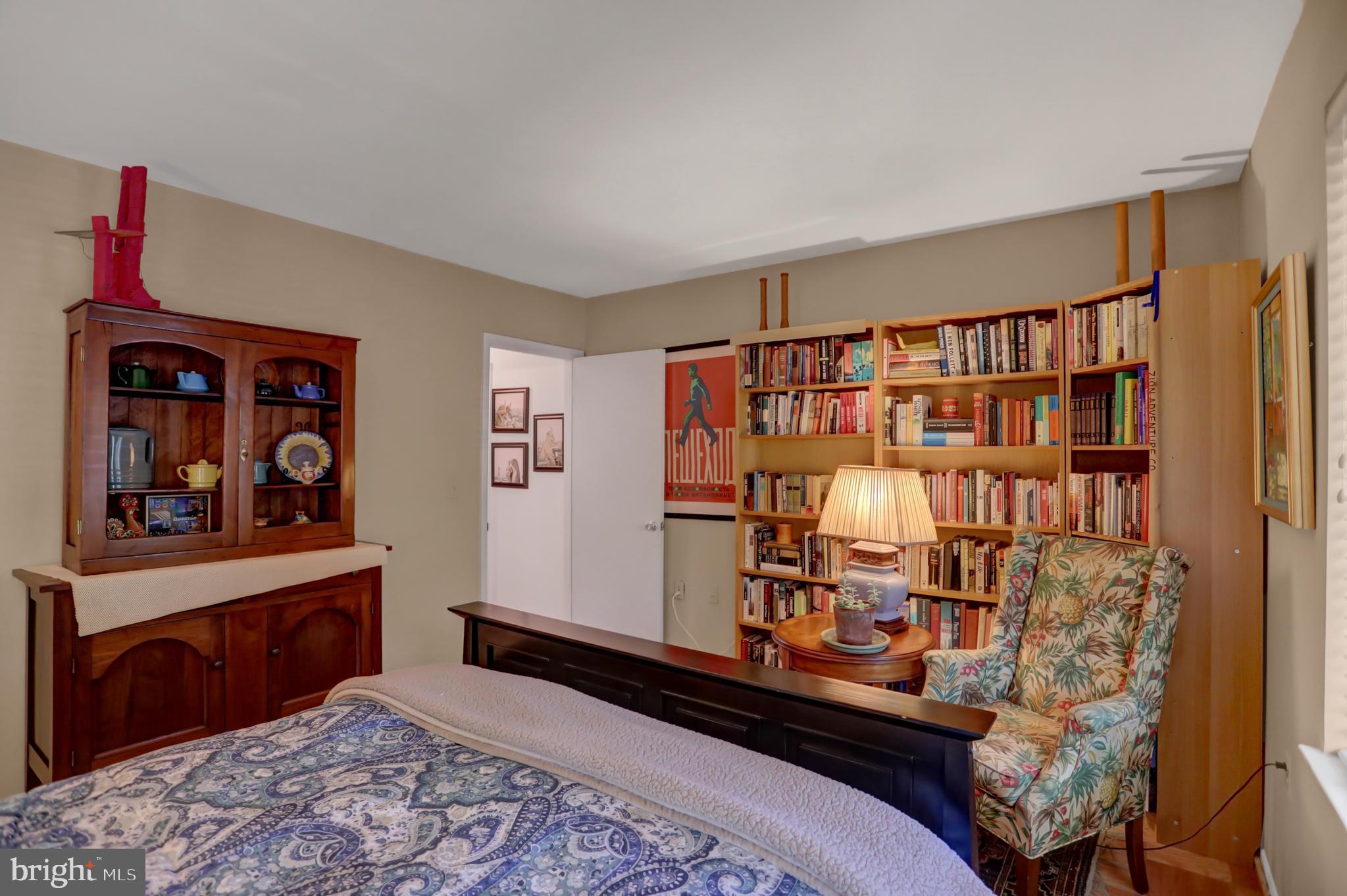101 Cross Keys Road, Unit R101F Baltimore, MD 21210 - Photo 19 of 32 Bedroom