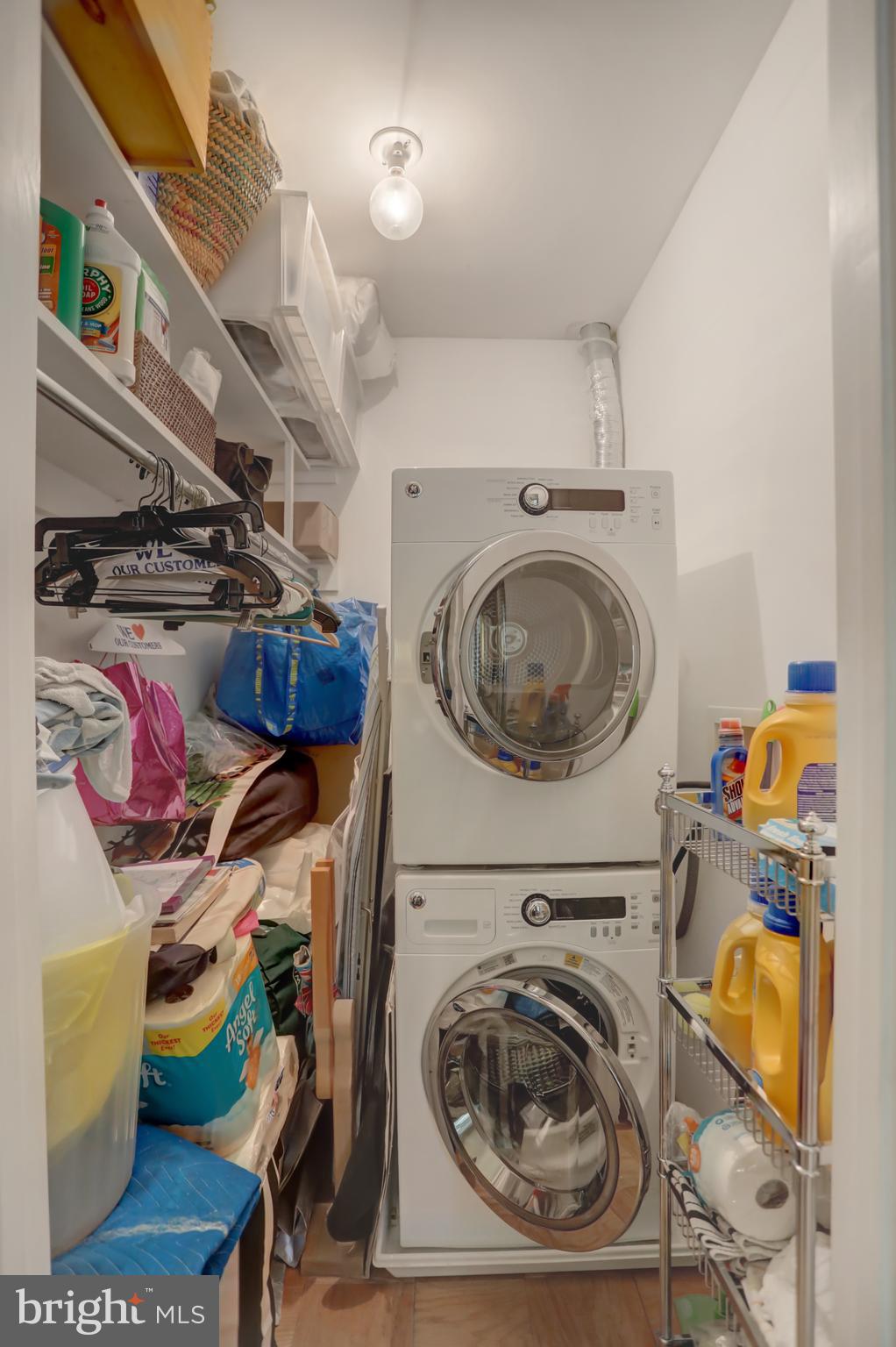 101 Cross Keys Road, Unit R101F Baltimore, MD 21210 - Photo 21 of 32 Washer and Dryer in Unit