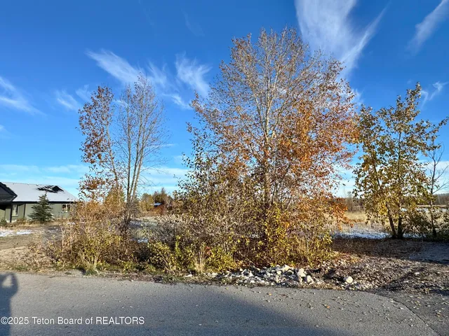 $198,999 | 190 Lakewood Road, Victor, ID 83455