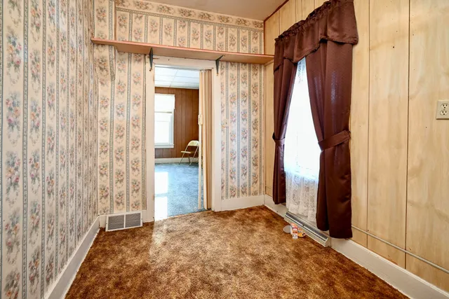 $115,000 | 476 West 8th Street, Winona, MN 55987