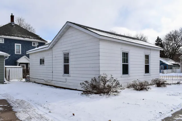 $115,000 | 476 West 8th Street, Winona, MN 55987