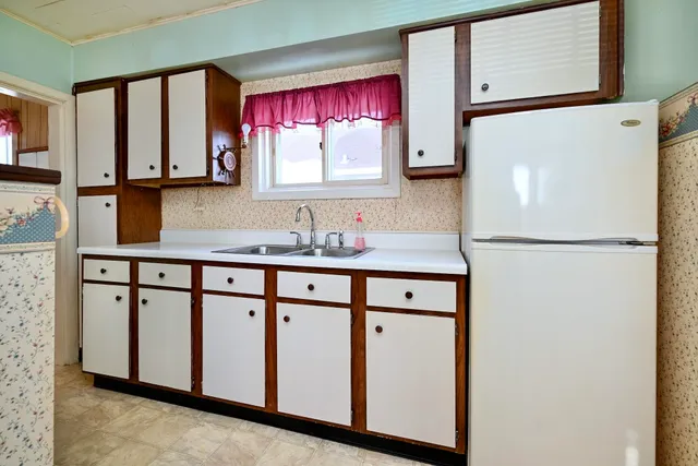 $115,000 | 476 West 8th Street, Winona, MN 55987