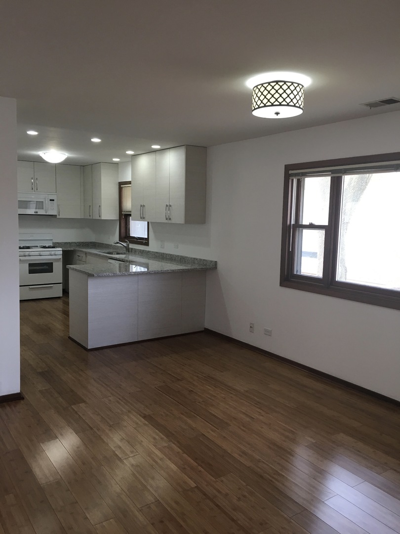 7917 Cermak Road North Riverside, IL 60546 - Photo 4 of 8