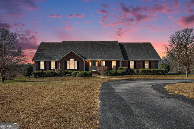 $680,000 | 1064 Annandale Drive, Clarkesville, GA 30523