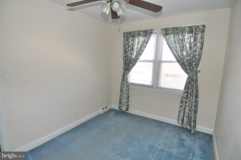 121 Wiltshire Road Essex, MD 21221 - Photo 20 of 23 Bedroom