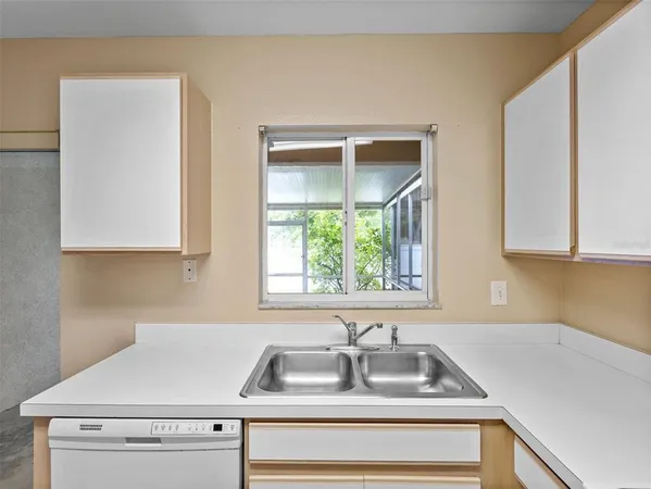 $220,000 | 2209 Fluorshire Drive, Brandon, FL 33511