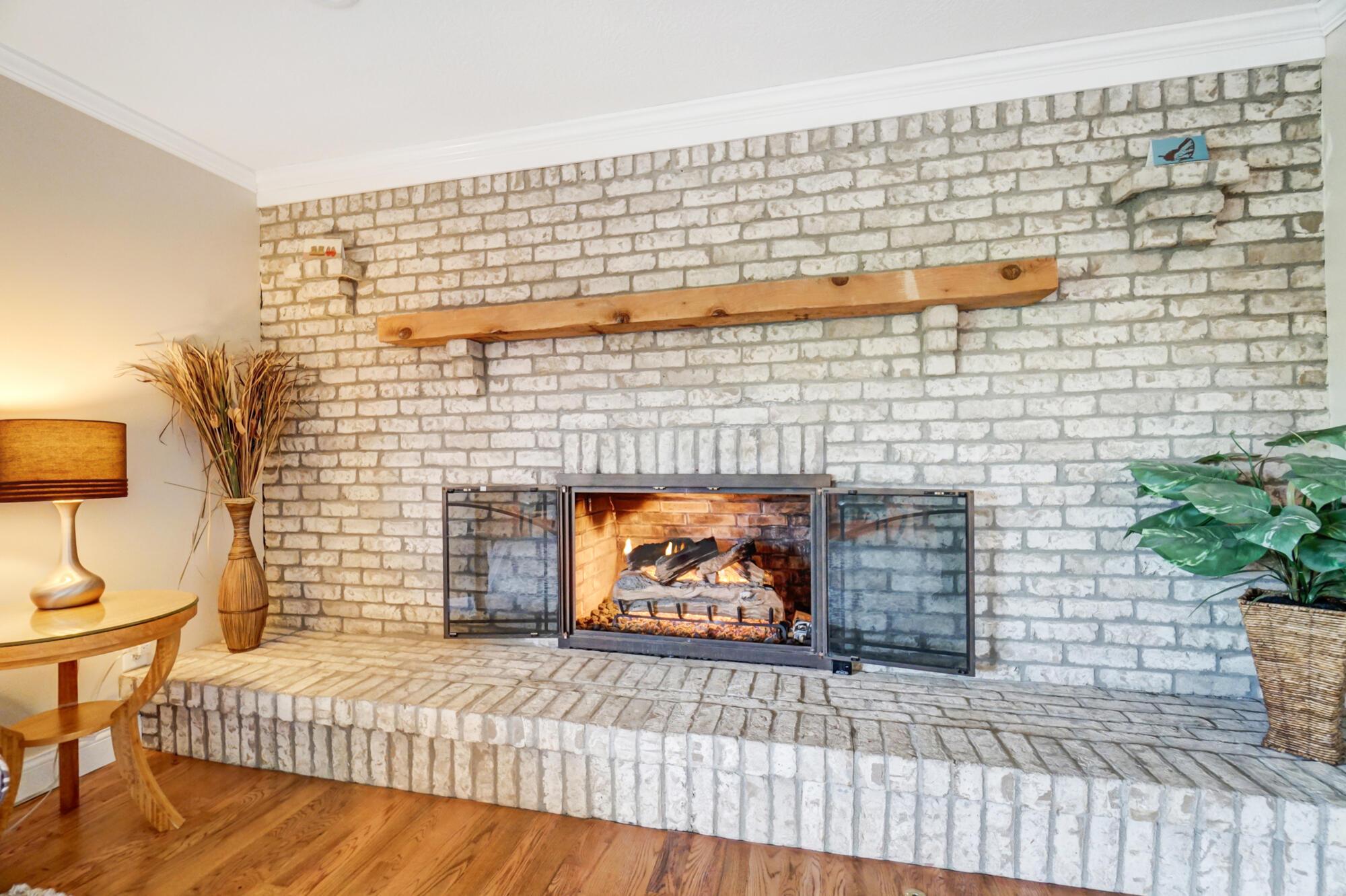 8205 Roberts Road Hilliard, OH 43026 - Photo 27 of 81 Fireplace