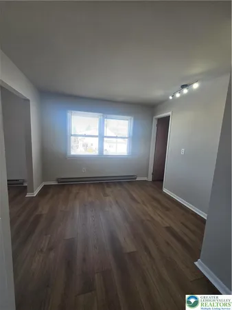 $1,250 | 188 Jefferson Street, Unit 3, Emmaus, PA 18049